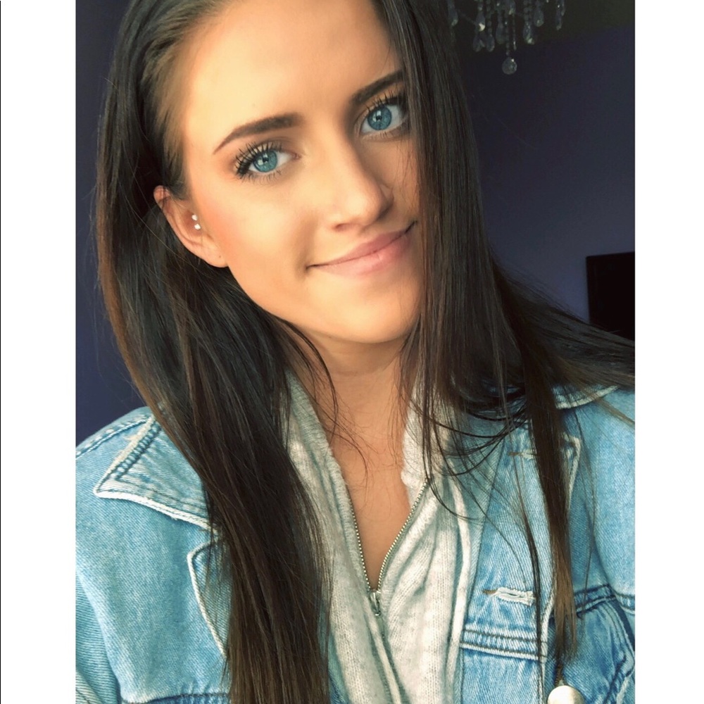 Meet your Posher, Hannah